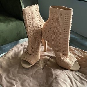 Gianvito Rossi Vires Knit Ankle Nude Booties